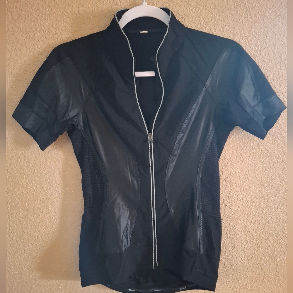 Womens Lululemon Exercise Top Small Black Short Sleeve Zip-Up Jacket